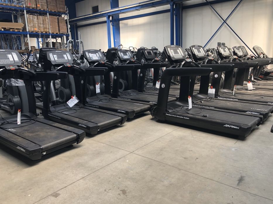 Aparate cardio. technogym