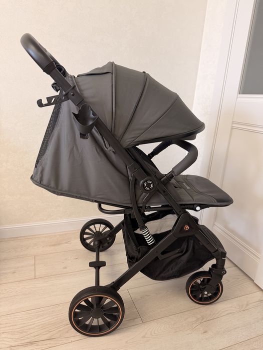 Коляска с перекидной ручкой