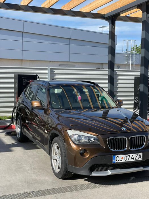 Vand BMW X 1  ~ pretul este usor negociabil