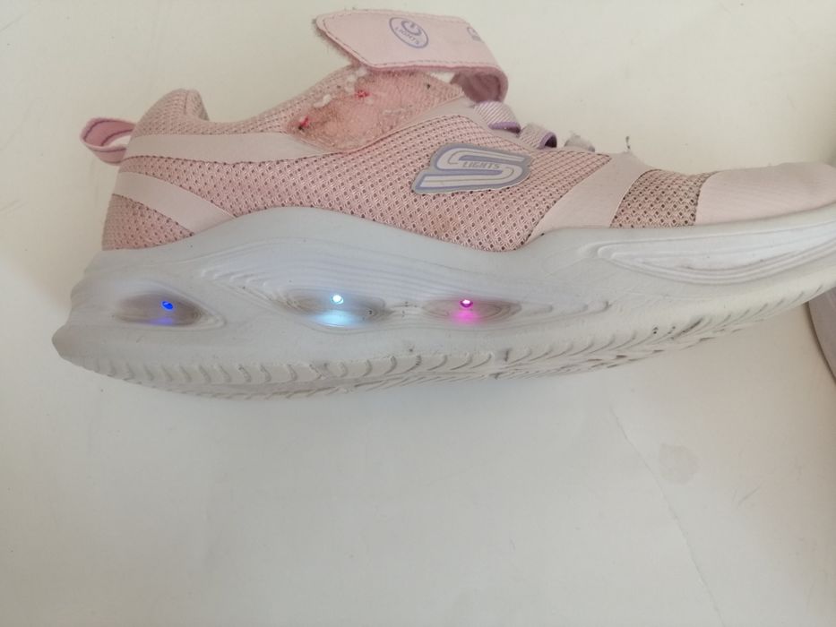 Маратонки 2 чифта