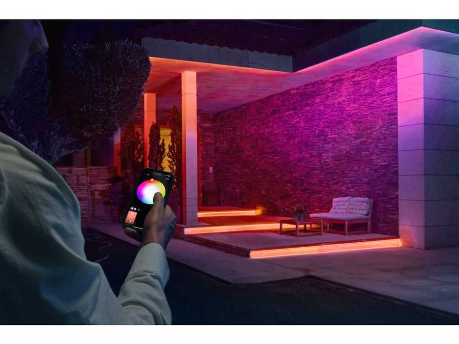 LED лента Philips Hue Flux Outdoor Strip Light 5 м