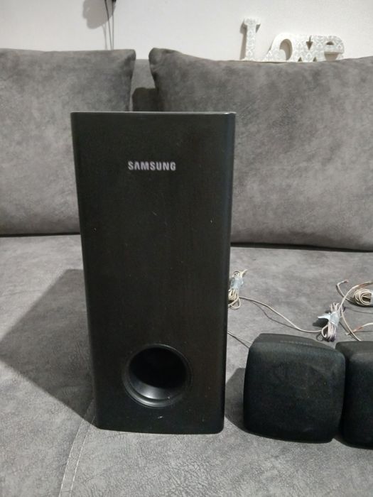 Subufar cu boxe muzica