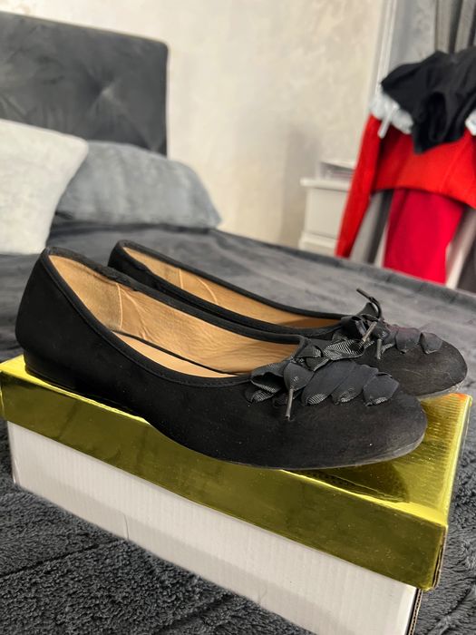 Обувки балерини.