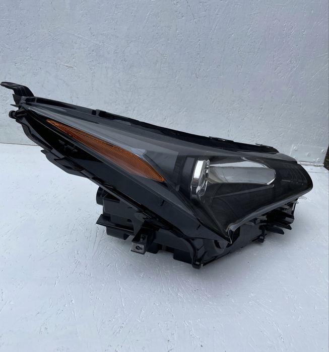 Десен фар Лексус НХ LEXUS NX (AZ10) 2015-2021  Full Led