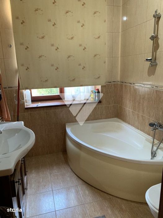 Apartament 2 camere 82 mp etaj 2 pod si pivnita - Piata Mare Sibiu