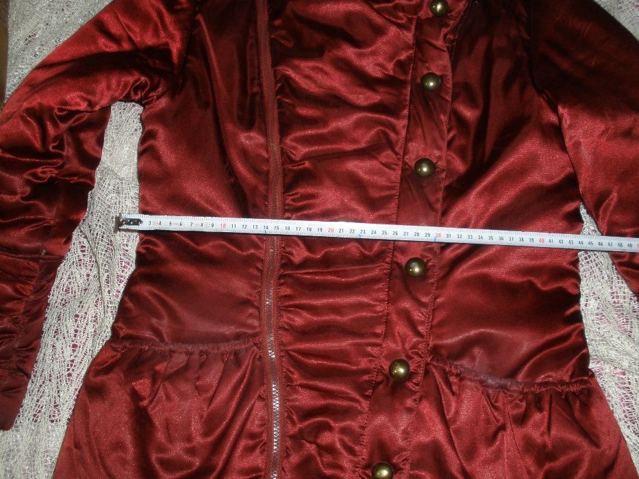 продам женскую куртку б/у