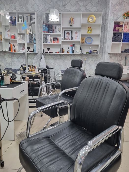 Парикмахерское кресло