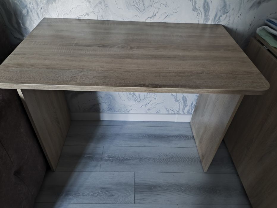 Продам стол письменный- компьютерный