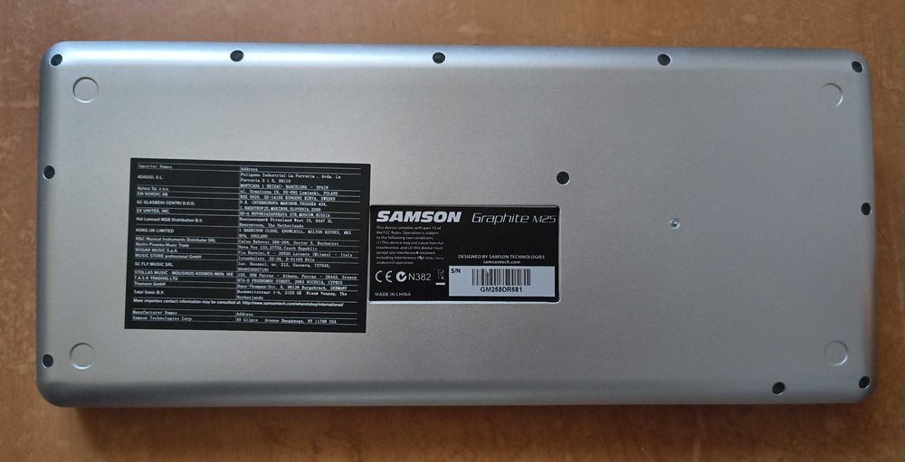 Samson Graphite M25 - Controller USB MIDI