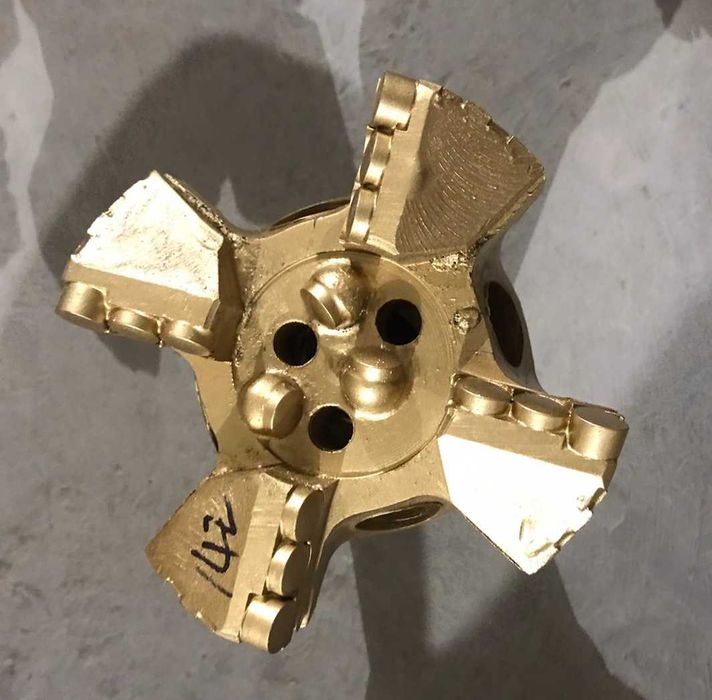 PDC длето 142,9 мм | Лопатково длето, ролково длето, сондажно длето