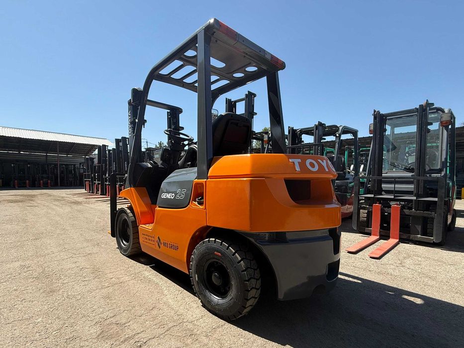 Вилочный погрузчик Тойота ( Кара)