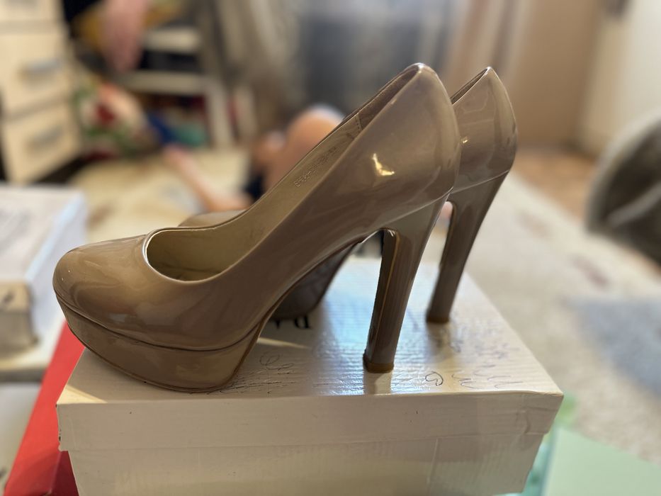 Женские туфли