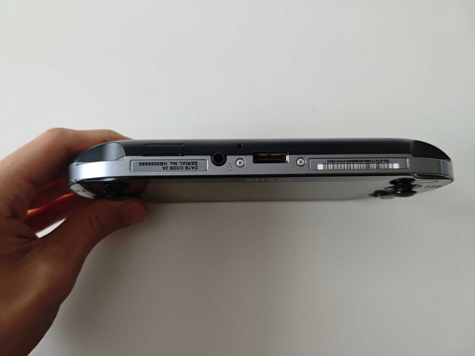 Sony PS Vita - качени много игри - Playstation Vita