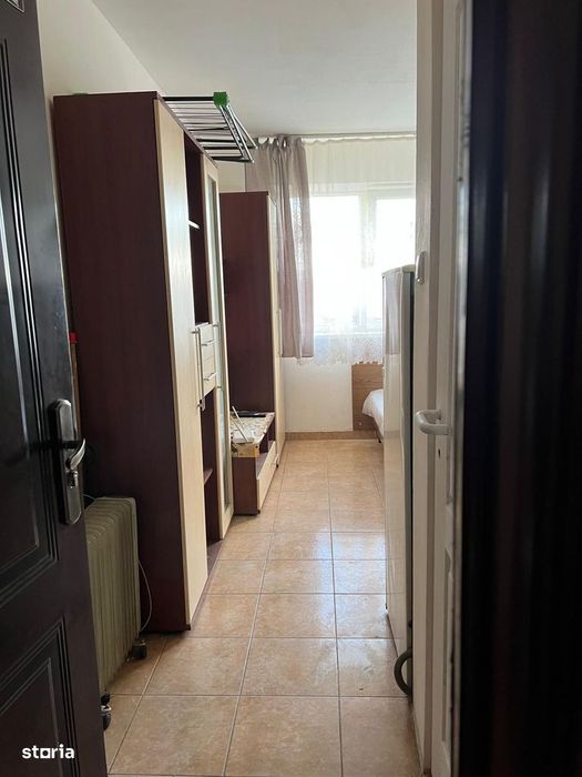 Apartament 1 camera, 17 mp utili, etaj 4 cu acoperis - Girocului