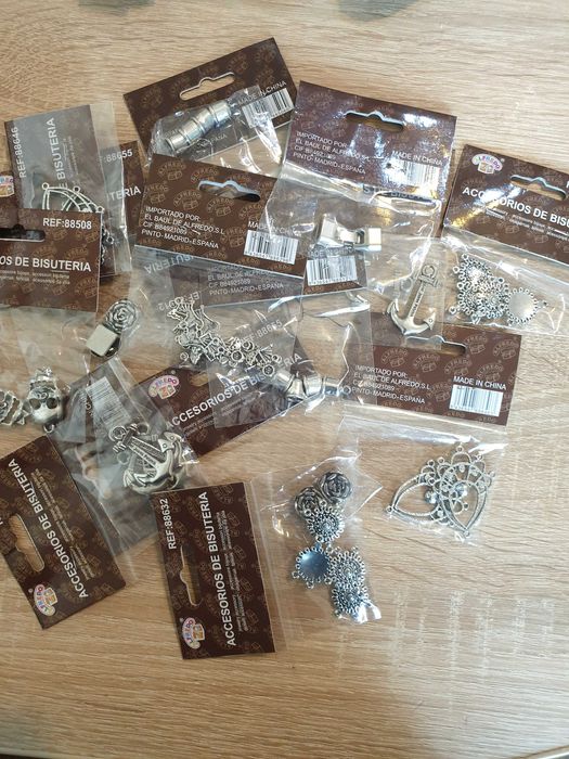 Accesorii metalice bijuterii martisoare. 100 lei pentru 100 pungute!!