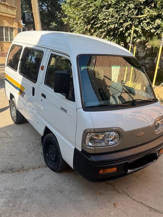 Дамас делюкс сотилади.