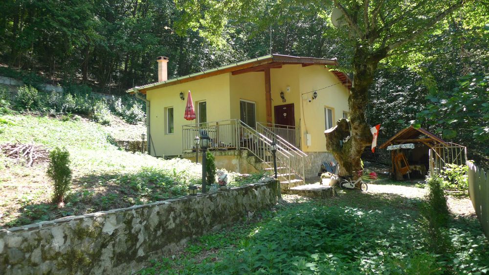 Продава се Къща в с. Батулия, Област София-област - 80 кв.м за 1813 €/кв.м - Снимка #8