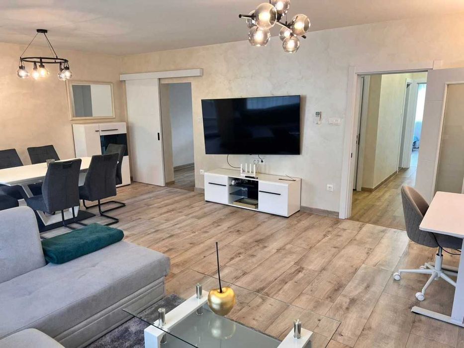 Дава се под наем Тристаен апартамент в Пловдив, Мараша - 100 кв.м за 750 € - Снимка #2