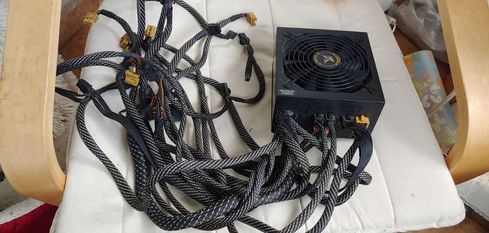 Компютърно захранване -  Thortech Geil THUNDERBOLT 1200W 80 plus gold