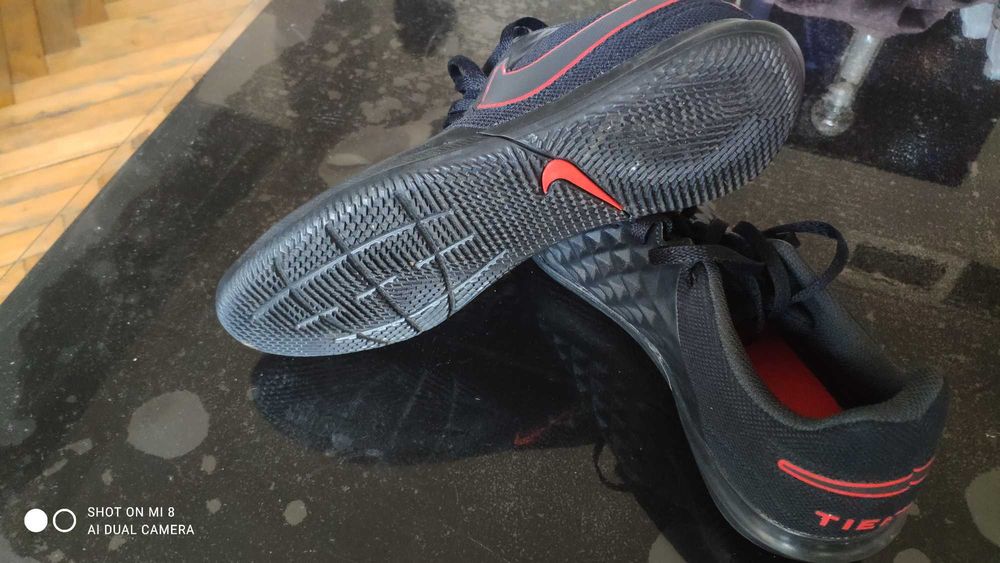 Маратонки NIKE Tempo  Номер 38,5