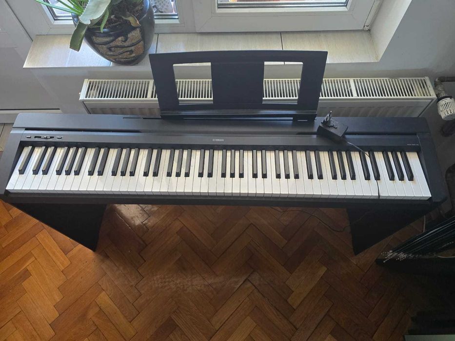 Pian digital portabil YAMAHA P-45
