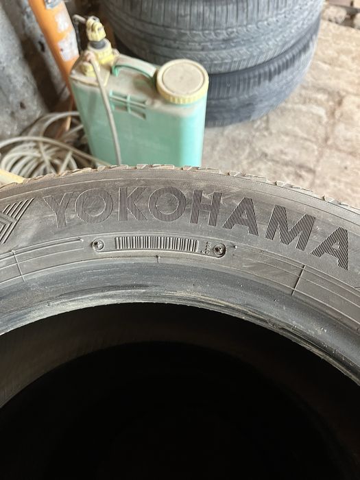 Продам комплект шин 215/55/R17