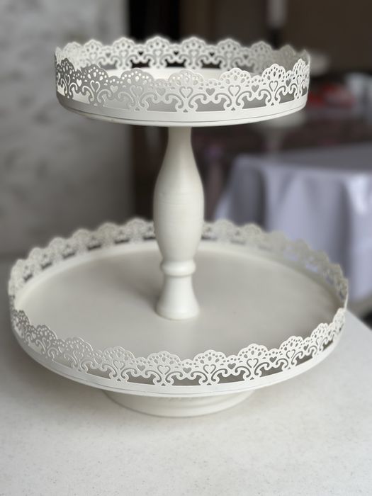 Продам тортницу и подставку для сладостей