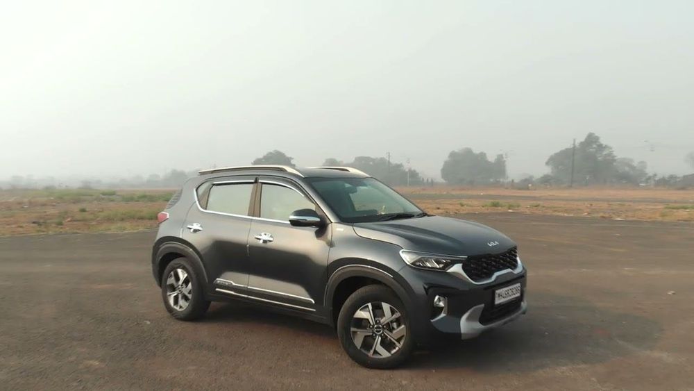 Kia sonet 2025 prestige  15000km