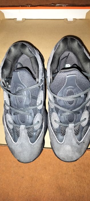 Adidasi yeezi 500 numarul 45