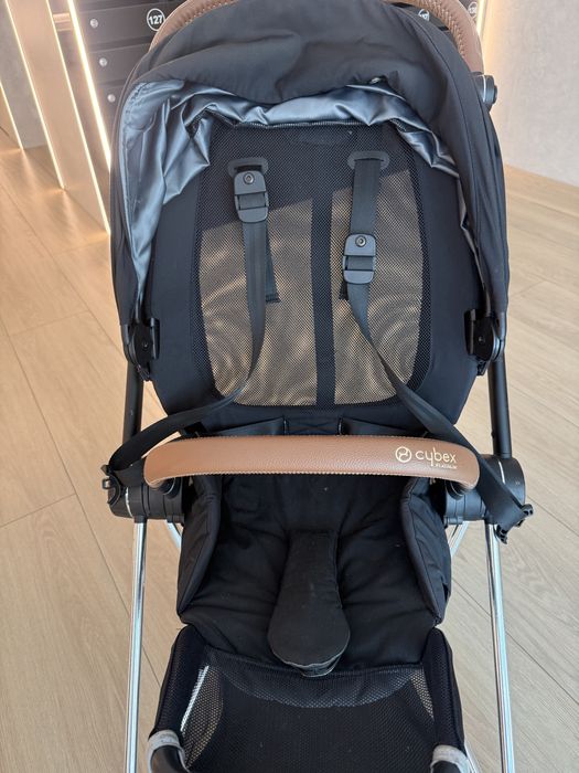 Cărucior Cybex Coya – Black | Ultra-compact | Stare foarte bună