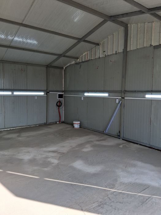 Дава под  наем  помещение 40 кв. Дългосрочно.