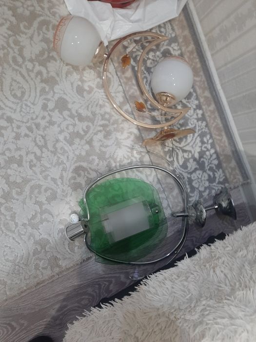 Продам люстры б.у в хорошем состоянии