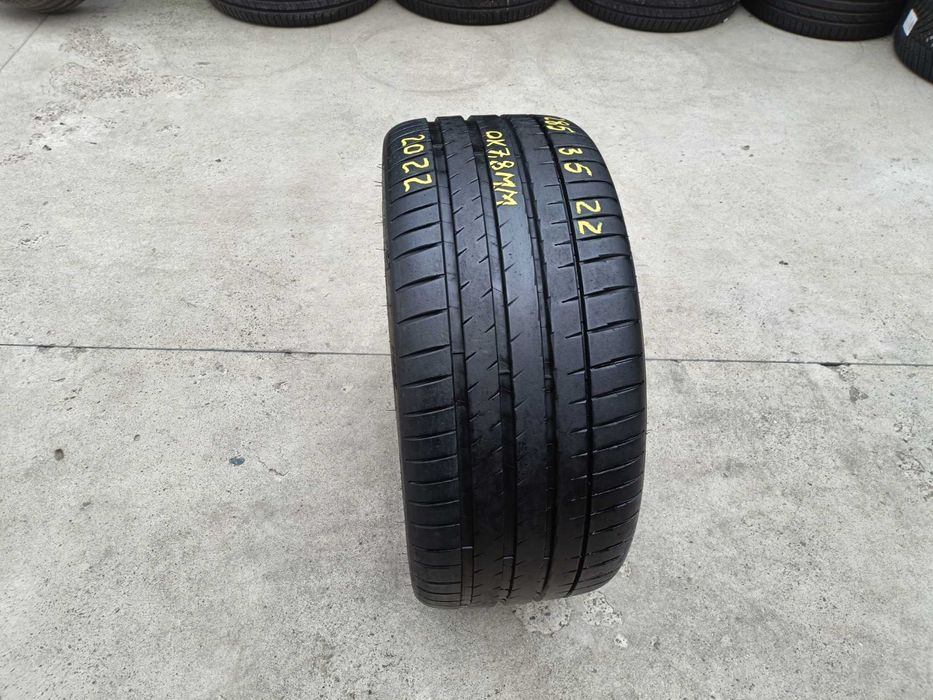 O anvelopa vara 285 35 22 michelin pilot sport 4S cu 7,8 mm dot 2022