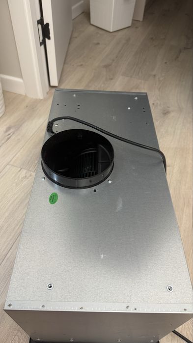 Вытяжка на кухню DESSUS