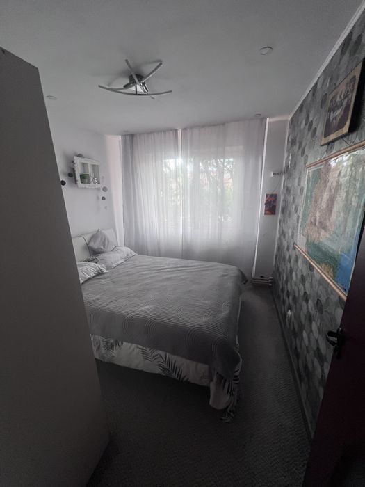 De inchiriat apartament cu 3 camere