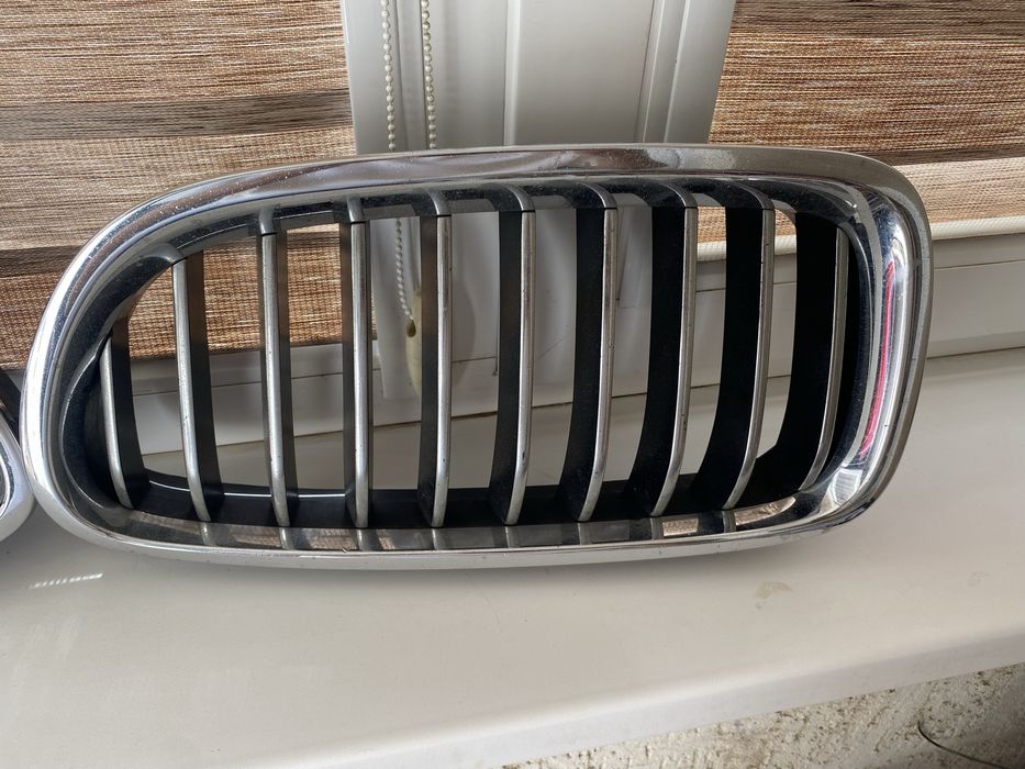 Решетки на BMW F10. Оригинал