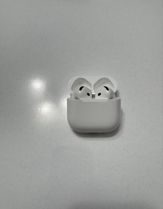 Casti Apple AirPods 4