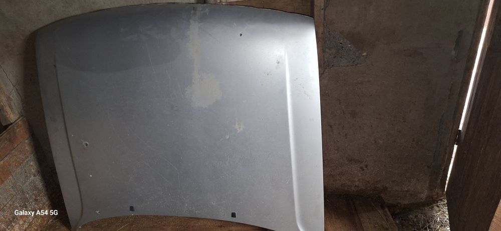 Продам капот и два крыла Ауди 80