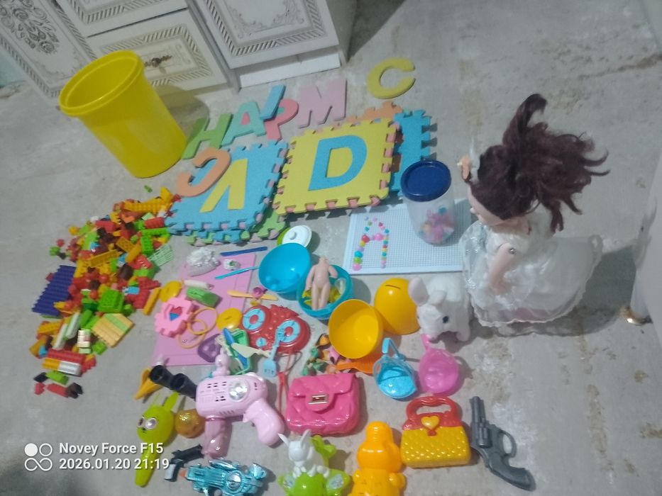 Oʻyinchoqllar toʻplami sotiladi