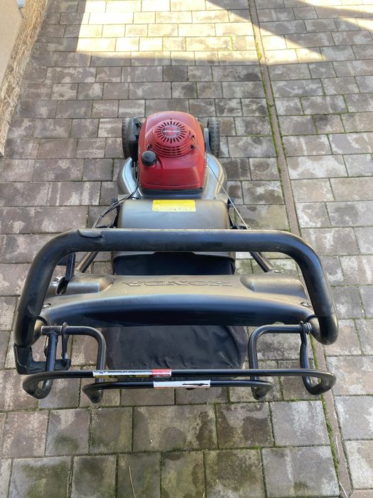 Masina tuns iarba-gazon profesionala Honda HRX 476