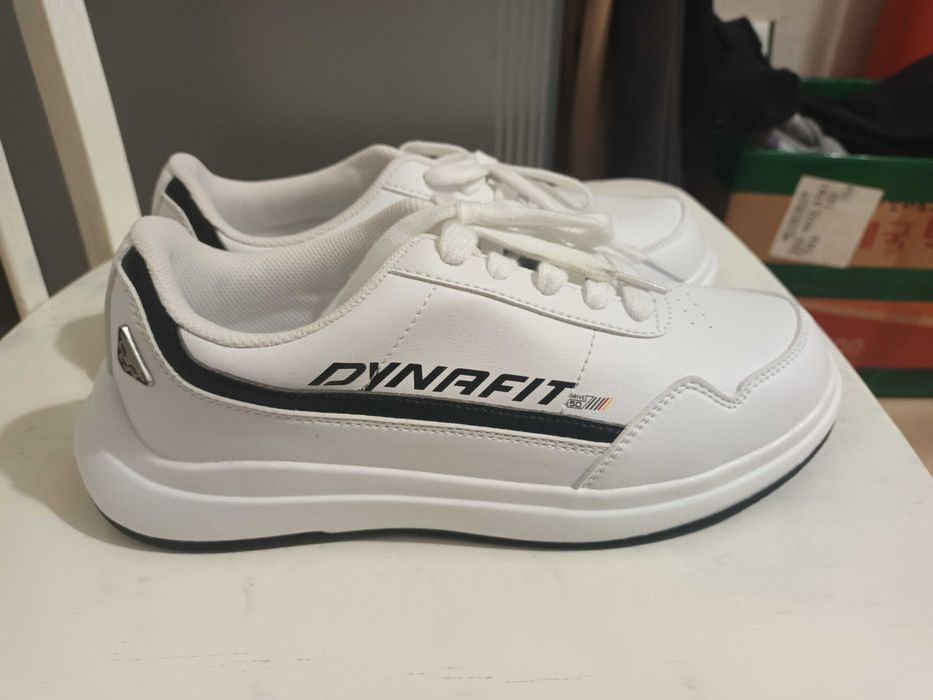 Обувь спортивная женская