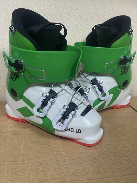 Продам коньки.