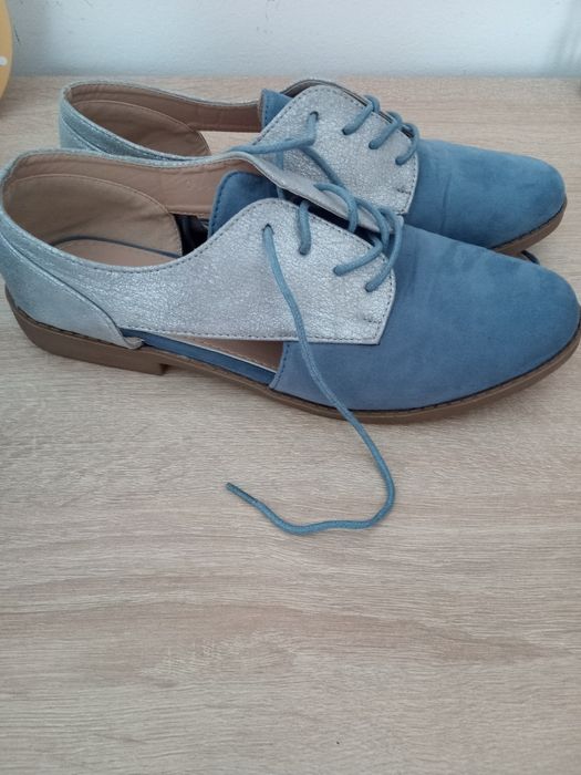 Обувки           .