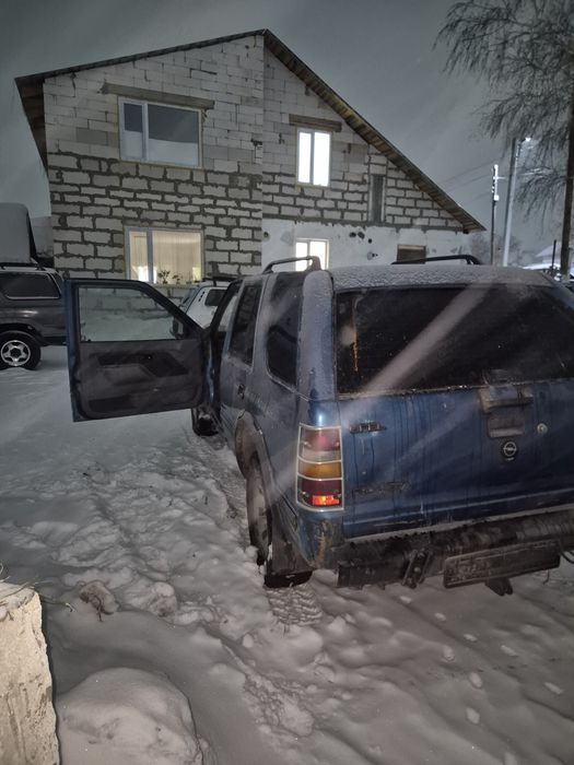 Продам опель фронтера 2.3 турбо дизель