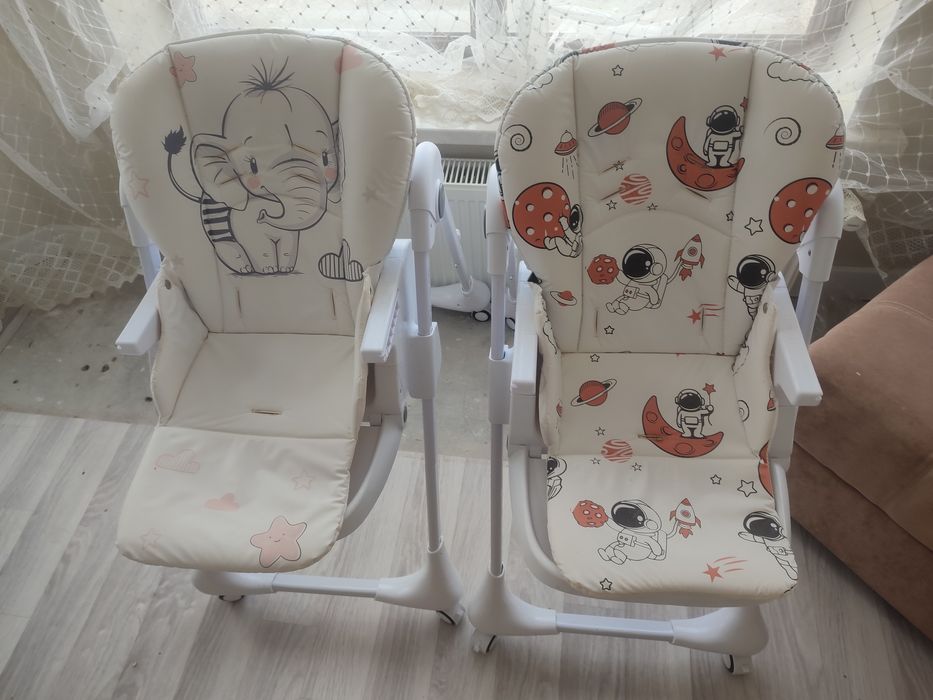 Продаю 2 манежки и стульчик