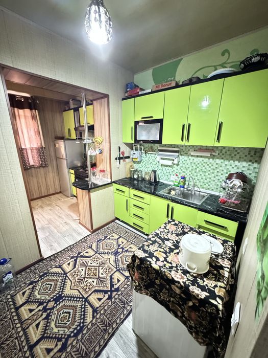 3 хонали квартира сотилади 5-микрорайон