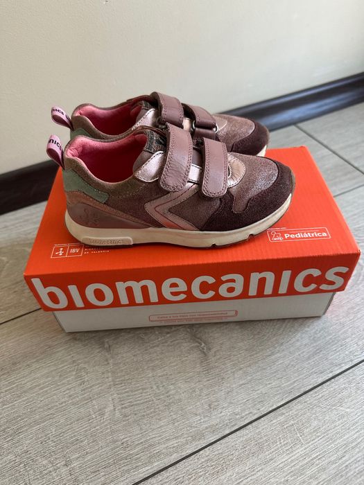 Обувки за момиче Biomechanics