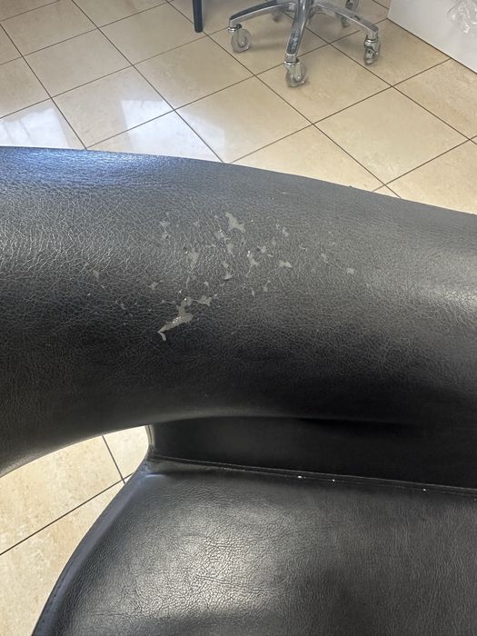 Фризьорски стол нужно претапециране