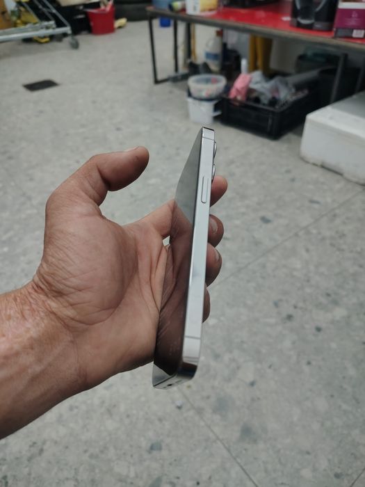 Iphone 13 pro silver  vand sau schimb