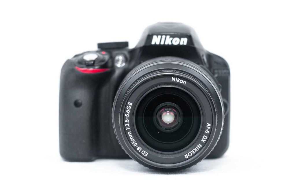 Nikon D3300 kit + obiectiv 18-55mm - 19000 de cadre - Aparat foto DSLR